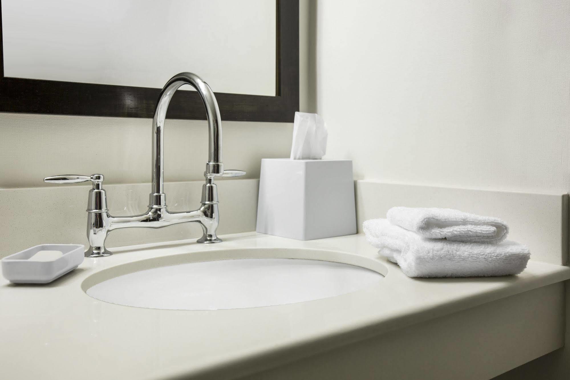 Quality -horse Park Inn 4*